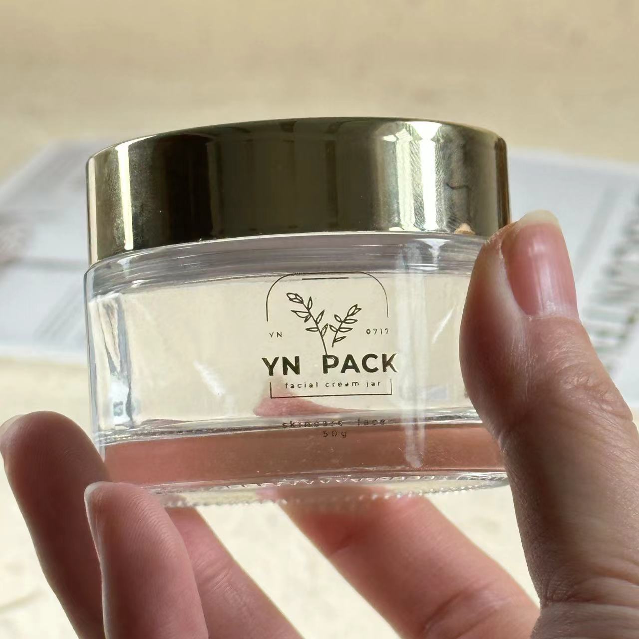 หรูหราแก้วJar Wholesa Frosted  - Luxury Skincare Bottles บทวิจารณ์และราคา